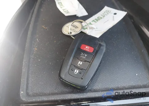 2022 Toyota Prius Prime Le from USA, damaged, VIN JTDKAMFP8N3225998